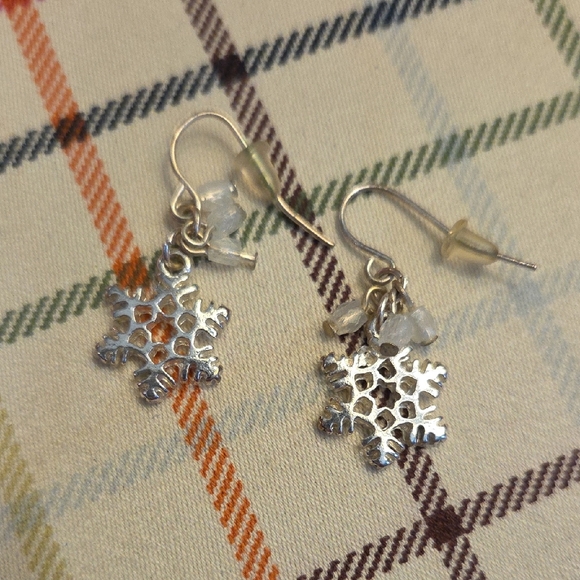 Jewelry - Silver Snowflake Earrings